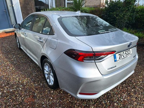 Toyota Corolla Saloon, Petrol Hybrid, 2021, Grey