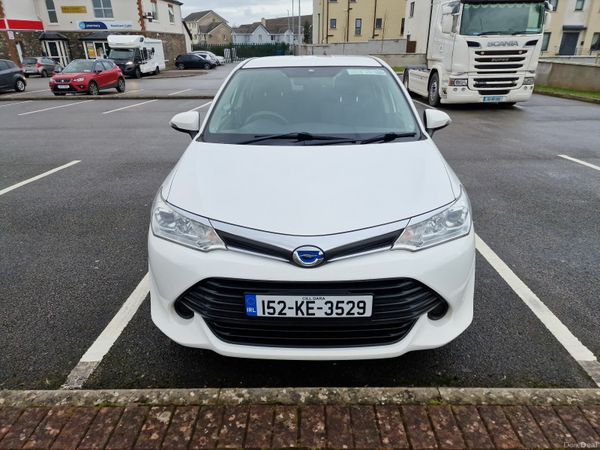 Toyota Corolla Estate, Petrol Hybrid, 2015, White