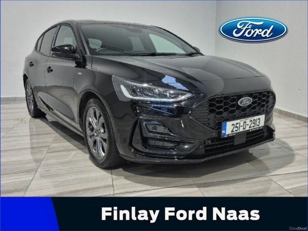 Ford Focus Hatchback, Petrol Hybrid, 2025, Black