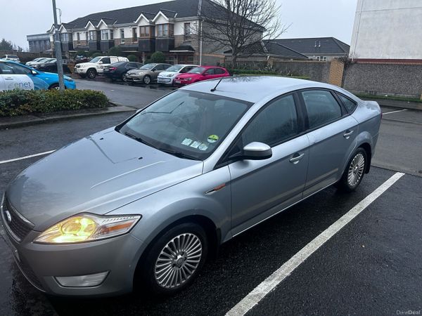 Ford Mondeo Saloon, Petrol, 2008, Silver