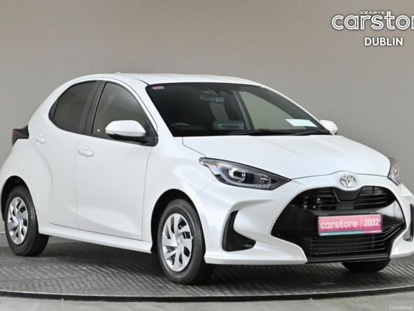 Toyota Yaris Hatchback, Petrol, 2022, White