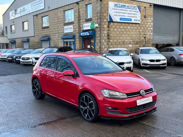 Volkswagen Golf Hatchback, Petrol, 2015, Red