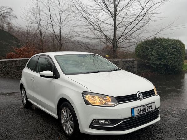 Volkswagen Polo Hatchback, Petrol, 2016, White