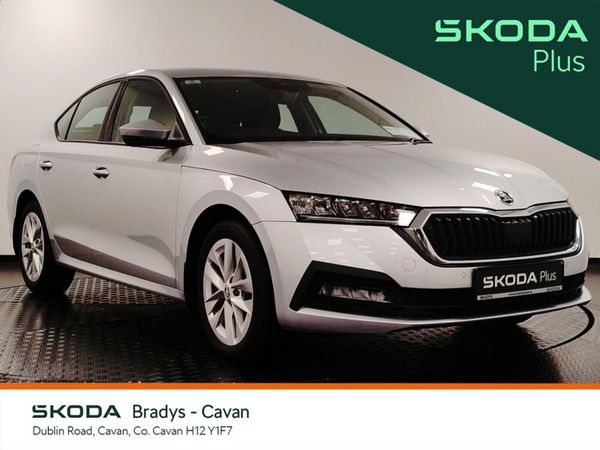Skoda Octavia Saloon, Diesel, 2024, Grey