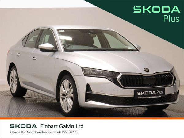 Skoda Octavia Saloon, Petrol, 2025, Grey
