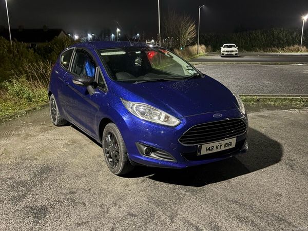 Ford Fiesta Hatchback, Petrol, 2014, Blue