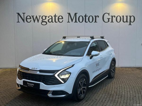 Kia Sportage MPV, Diesel, 2025, White