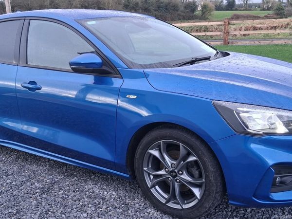 Ford Focus Hatchback, Diesel, 2020, Blue