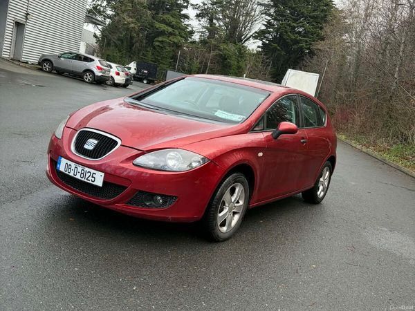 SEAT Leon Hatchback, Petrol, 2008, Red