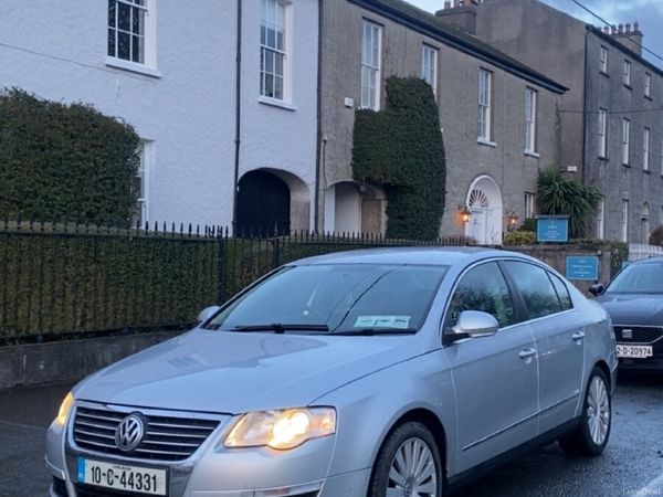 Volkswagen Passat Saloon, Diesel, 2010, Silver