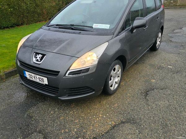 Peugeot 5008 MPV, Diesel, 2013, Grey