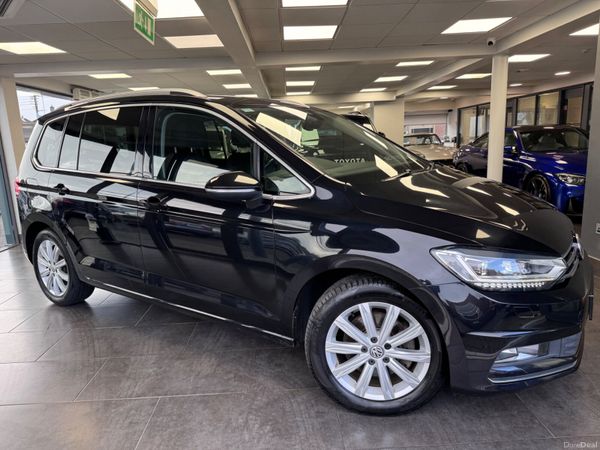 Volkswagen Touran MPV, Petrol, 2016, Black