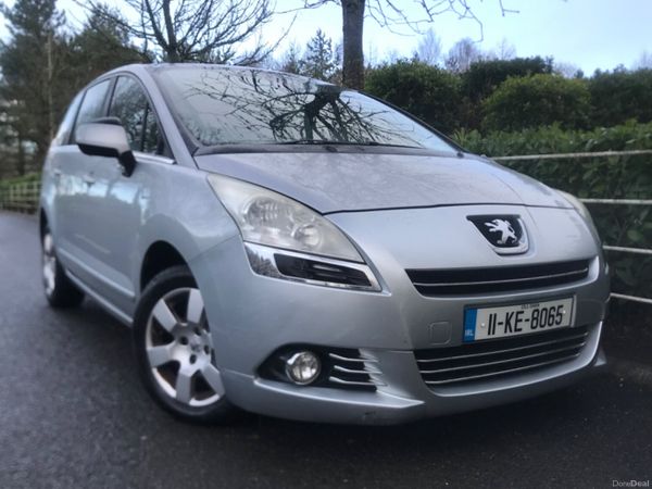 Peugeot 5008 MPV, Diesel, 2011, Silver