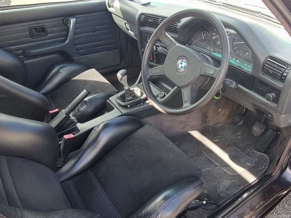 BMW 3-Series Saloon, Petrol, 1991, Black