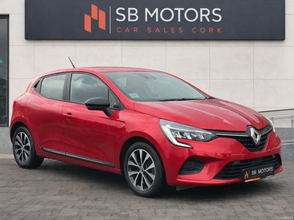 Renault Clio Hatchback, Petrol, 2023, Orange