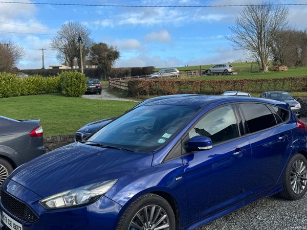 Ford Focus Hatchback, Diesel, 2017, Blue