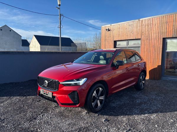 Volvo XC60 SUV, Petrol Hybrid, 2023, Red
