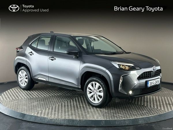 Toyota Yaris Cross Hatchback, Petrol Hybrid, 2024, Grey