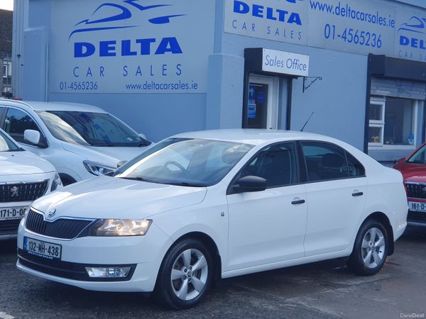 Skoda Rapid Saloon, Petrol, 2013, White