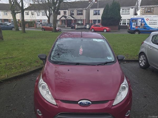 Ford Fiesta Hatchback, Petrol, 2010, Red
