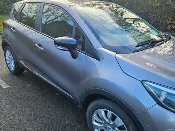 Renault Captur Hatchback, Diesel, 2015, Grey