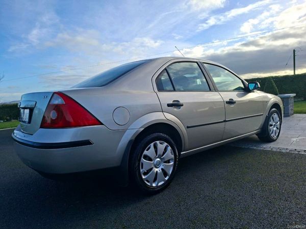Ford Mondeo Saloon, Petrol, 2005, Silver