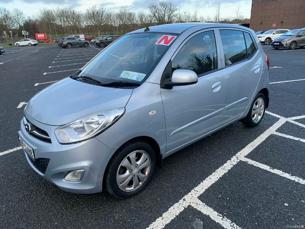 Hyundai i10 Hatchback, Petrol, 2014, Silver