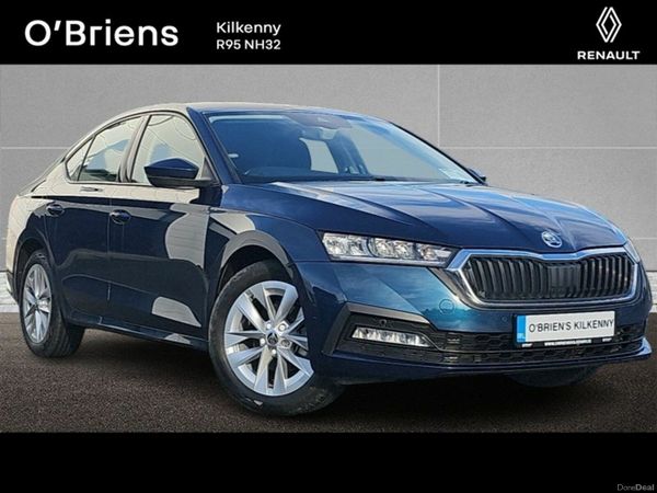 Skoda Octavia Saloon, Petrol, 2024, Blue