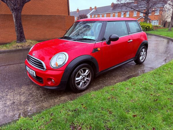 Mini First Hatchback, Petrol, 2012, Red