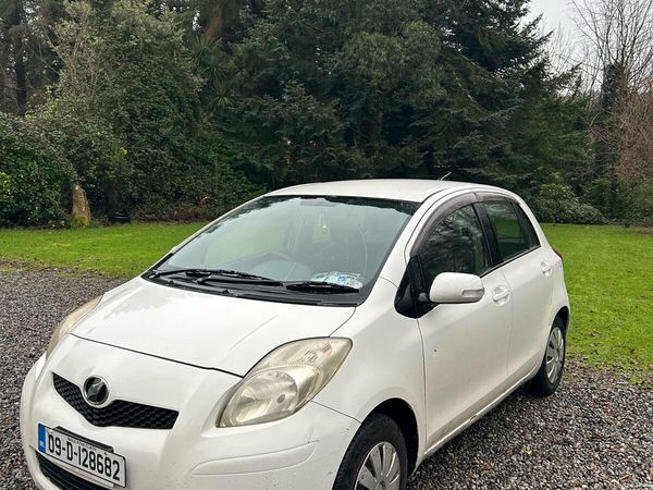 Toyota Vitz Hatchback, Petrol, 2009, White