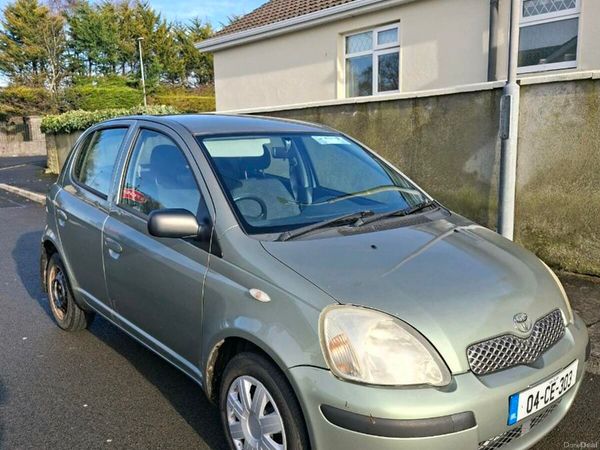Toyota Yaris Hatchback, Petrol, 2004, Green