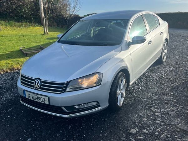 Volkswagen Passat Saloon, Diesel, 2012, Silver