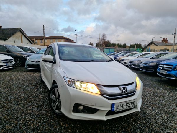 Honda Grace Saloon, Petrol Hybrid, 2015, White