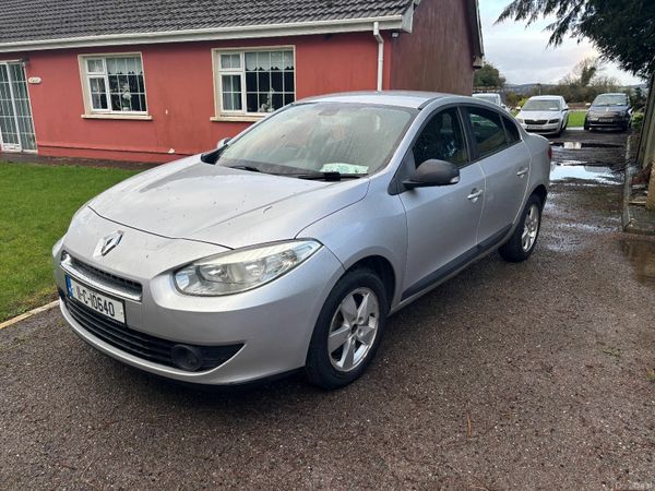 Renault Fluence Saloon, Diesel, 2011, Silver