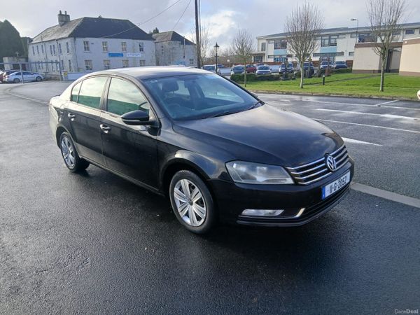 Volkswagen Passat Saloon, Diesel, 2011, Black