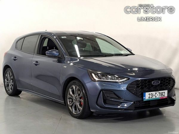 Ford Focus Hatchback, Petrol Hybrid, 2023, Blue
