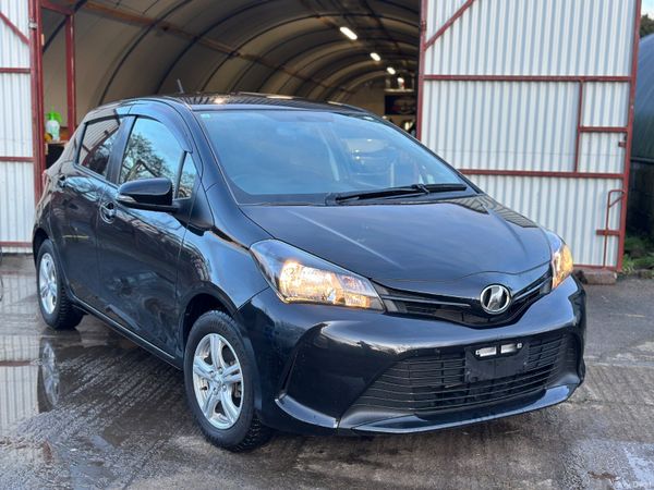 Toyota Yaris Hatchback, Petrol, 2015, Black