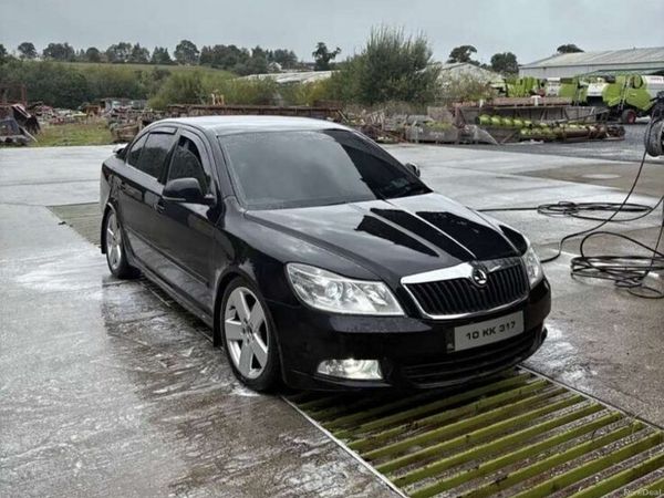 Skoda Octavia Hatchback, Diesel, 2010, Black