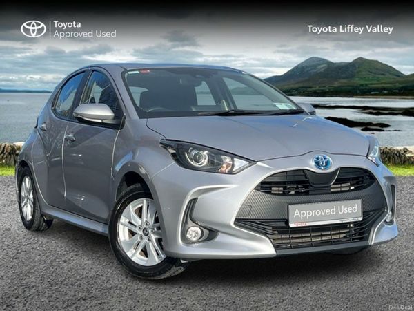 Toyota Yaris Hatchback, Petrol Hybrid, 2023, Grey