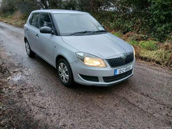 Skoda Fabia Hatchback, Petrol, 2012, Silver