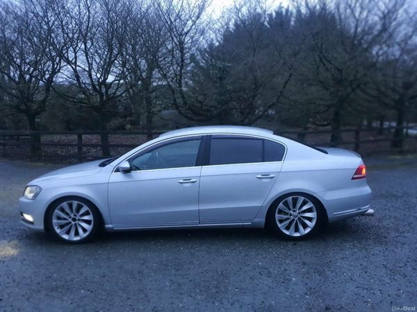 Volkswagen Passat Saloon, Diesel, 2011, Silver