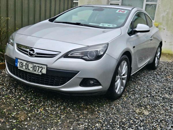 Opel Astra Hatchback, Diesel, 2013, Silver