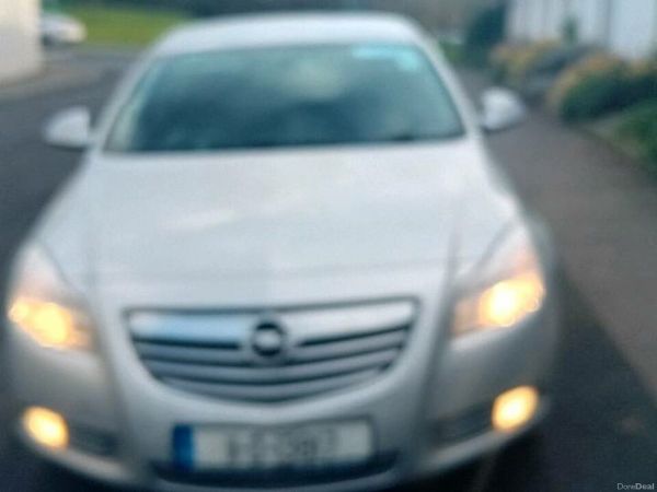 Opel Insignia Saloon, Diesel, 2011, Silver
