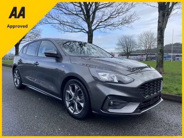 Ford Focus Hatchback, Diesel, 2019, Grey