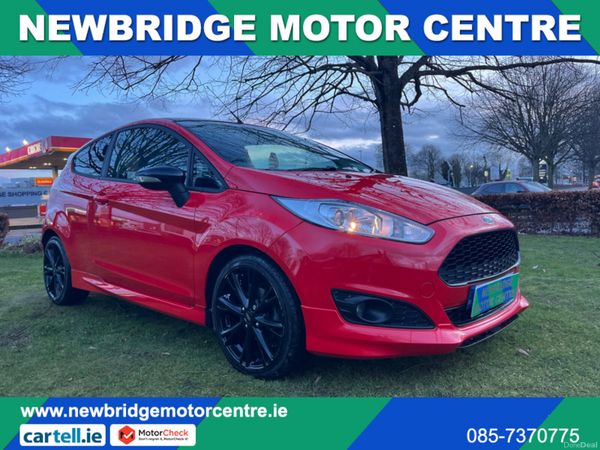 Ford Fiesta Hatchback, Petrol, 2016, Red