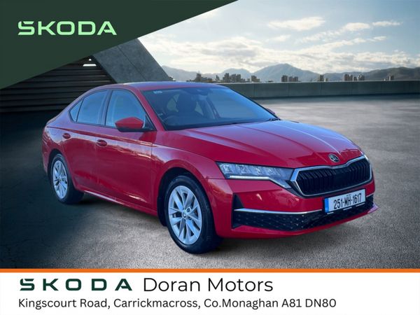 Skoda Octavia Hatchback, Petrol, 2025, Red
