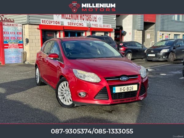 Ford Focus Hatchback, Diesel, 2011, Red