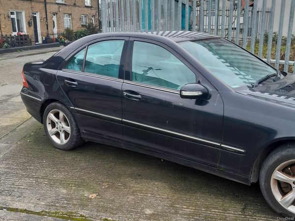 Mercedes-Benz C-Class Saloon, Petrol, 2007, Black