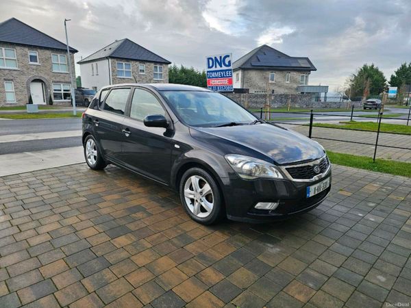 Kia Ceed Hatchback, Diesel, 2011, Black