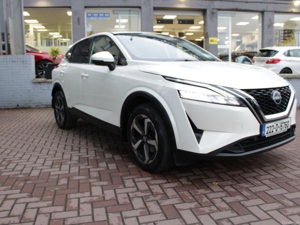 Nissan Qashqai MPV, Petrol, 2022, White
